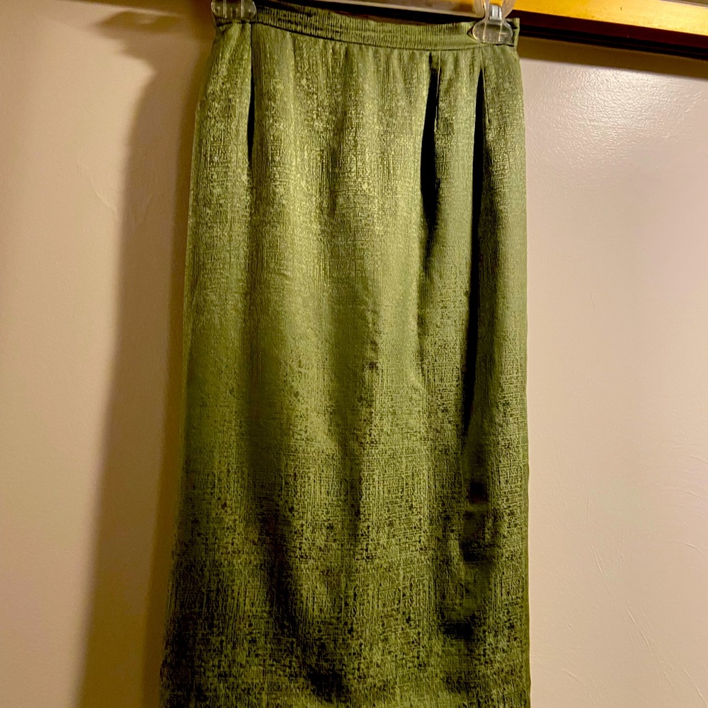 Light green, 100% silk suit,Adrianna PaPell, size 16